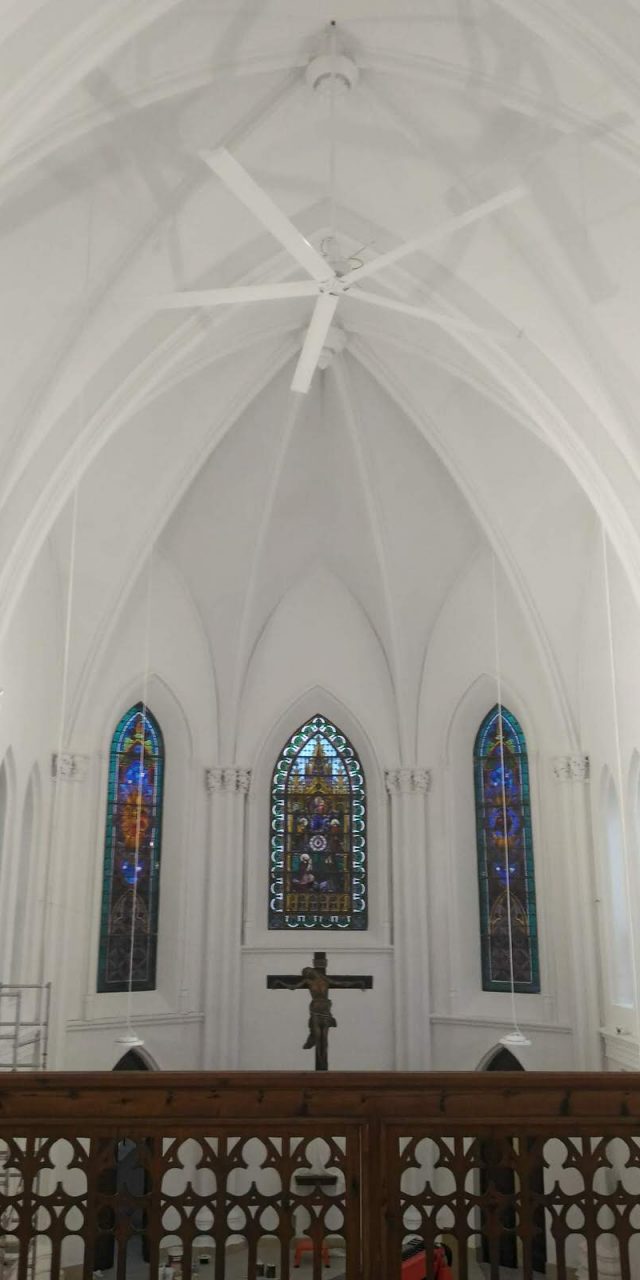 Ventilator OptimVent HVLS în biserică Ventilator OptimVent HVLS în biserică