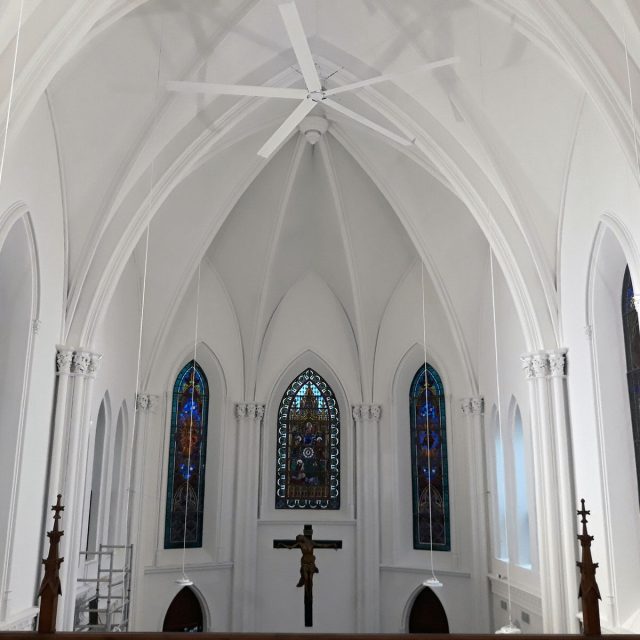 Ventilator HVLS în biserică